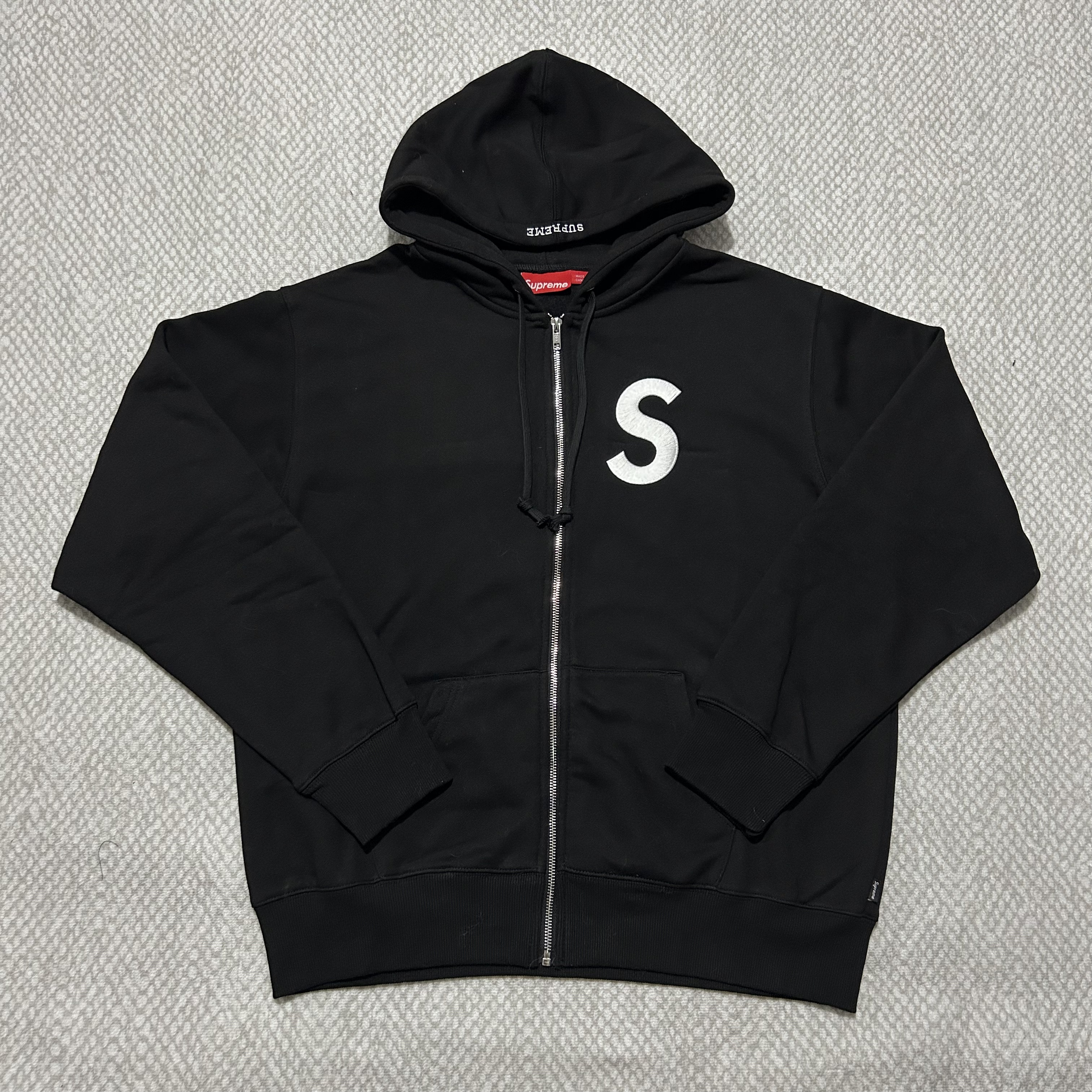 SUPREME S LOGO TRACKSUIT