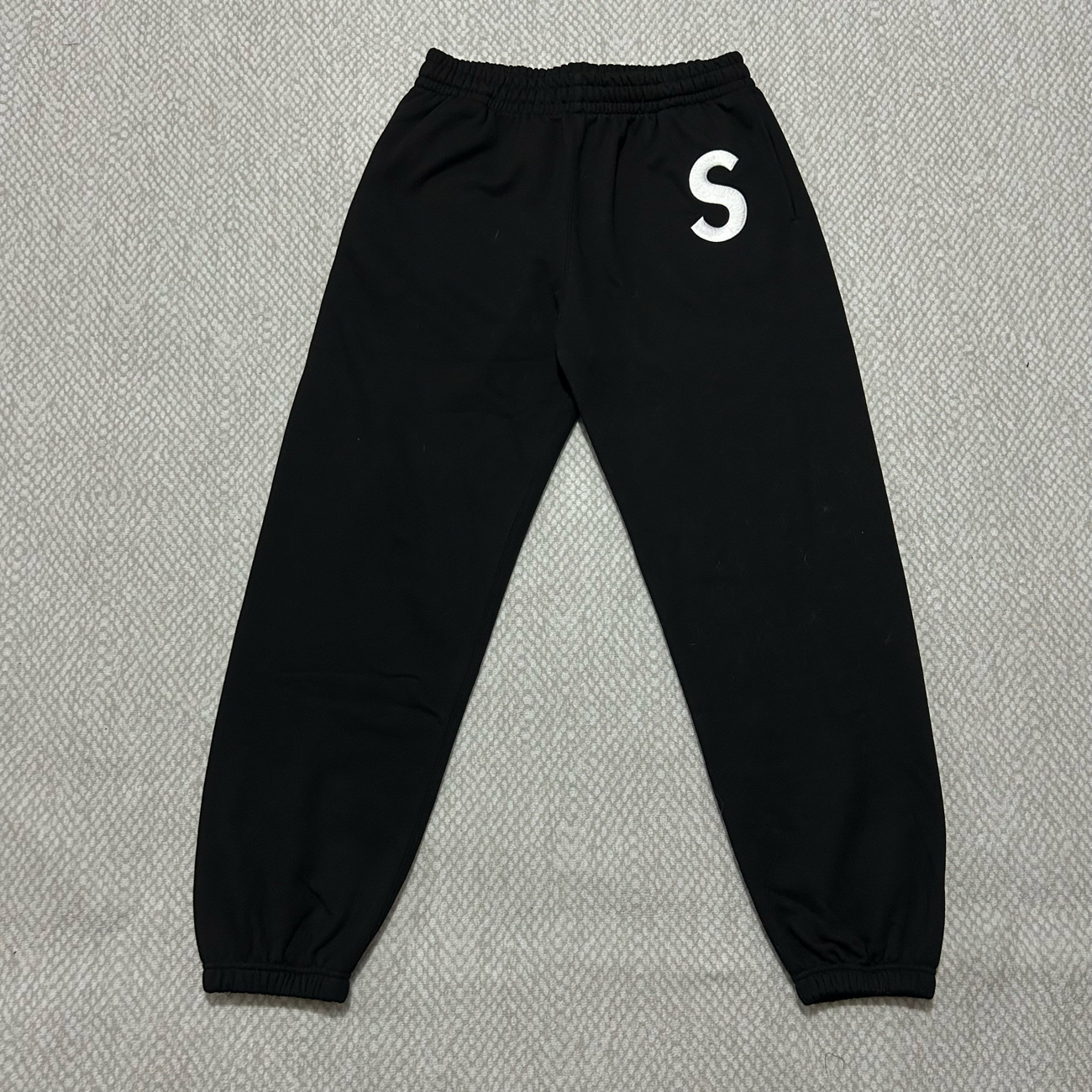 SUPREME S LOGO TRACKSUIT