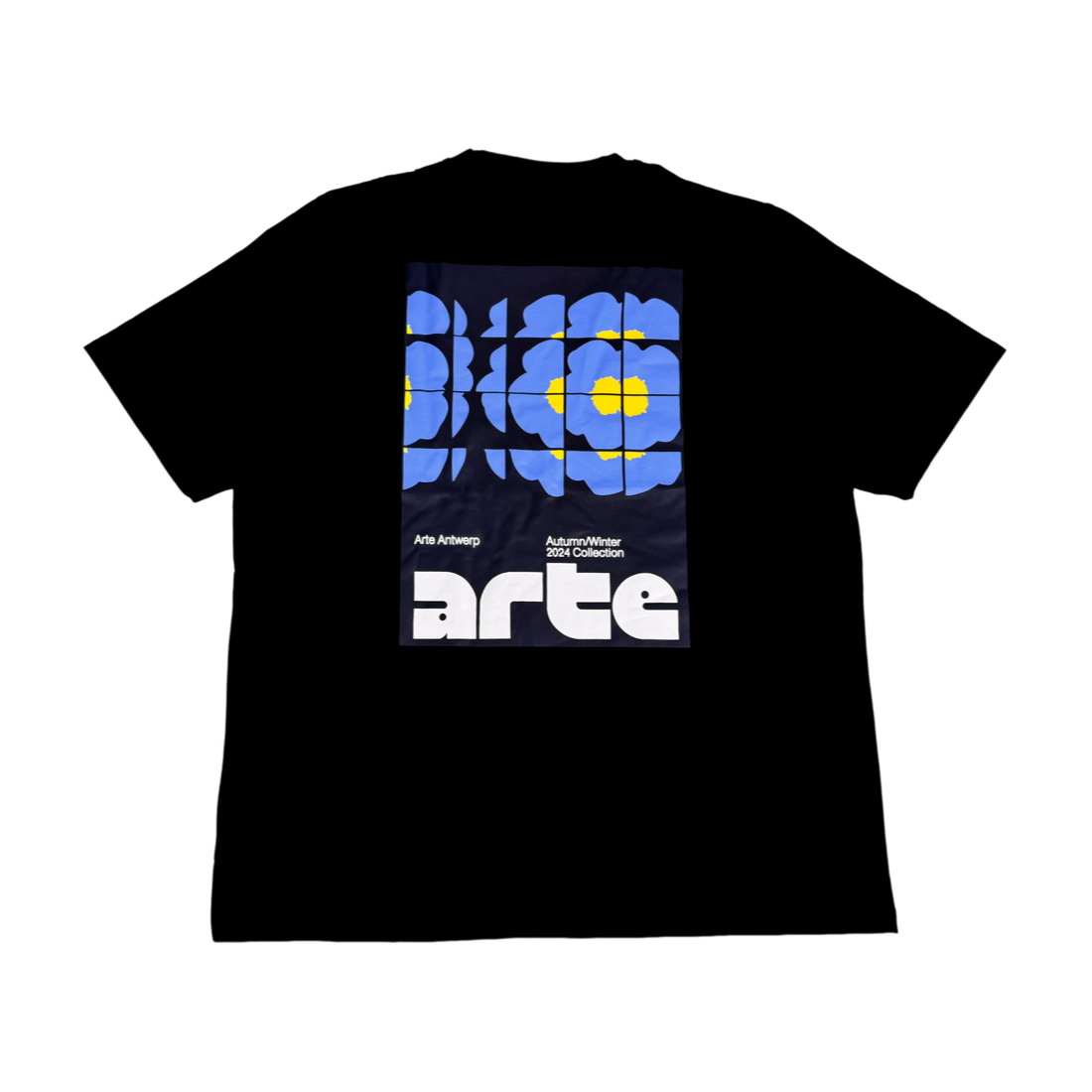 Arte Tee Black (Blue Flower)