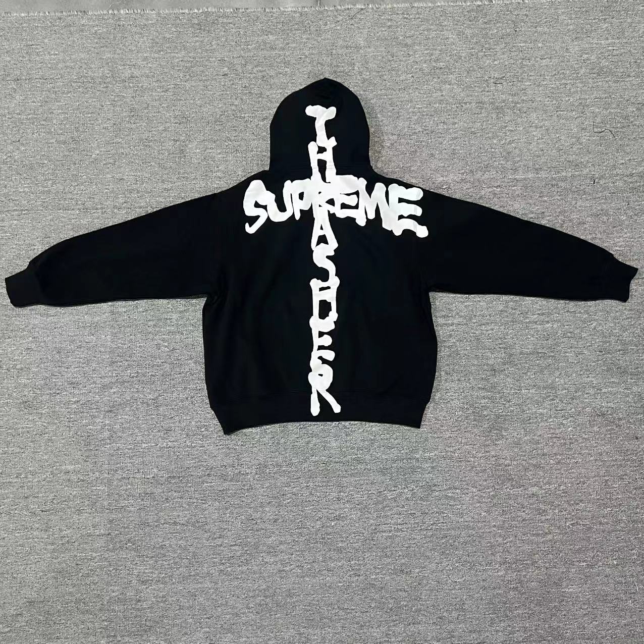 SUPREME THRASHER CROSS TOP TRACKSUIT